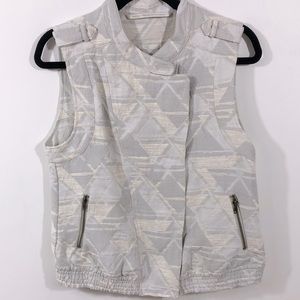 Twelfth Street by Cynthia Vincent>Quilted geometric wax vest EUC